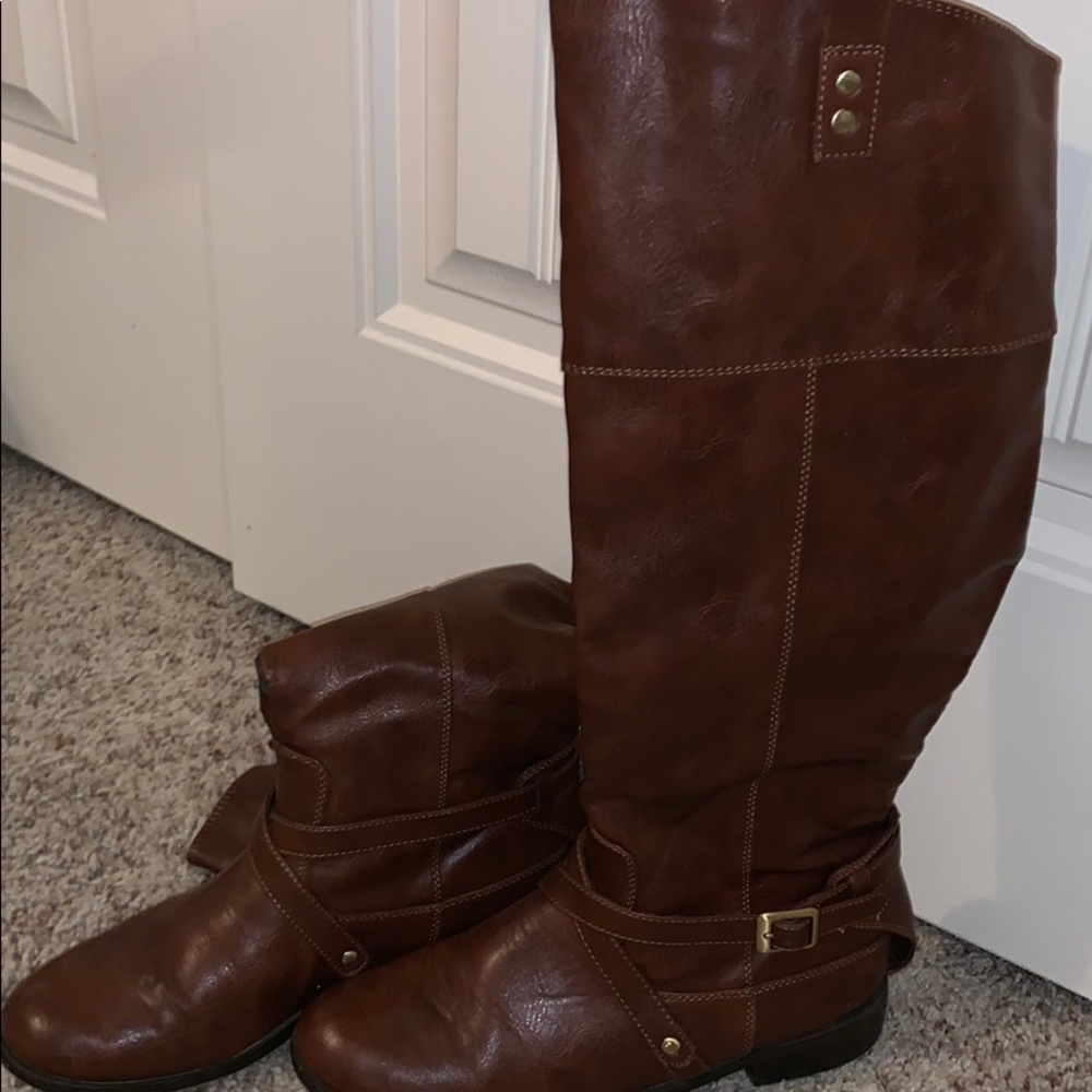 Leather boots